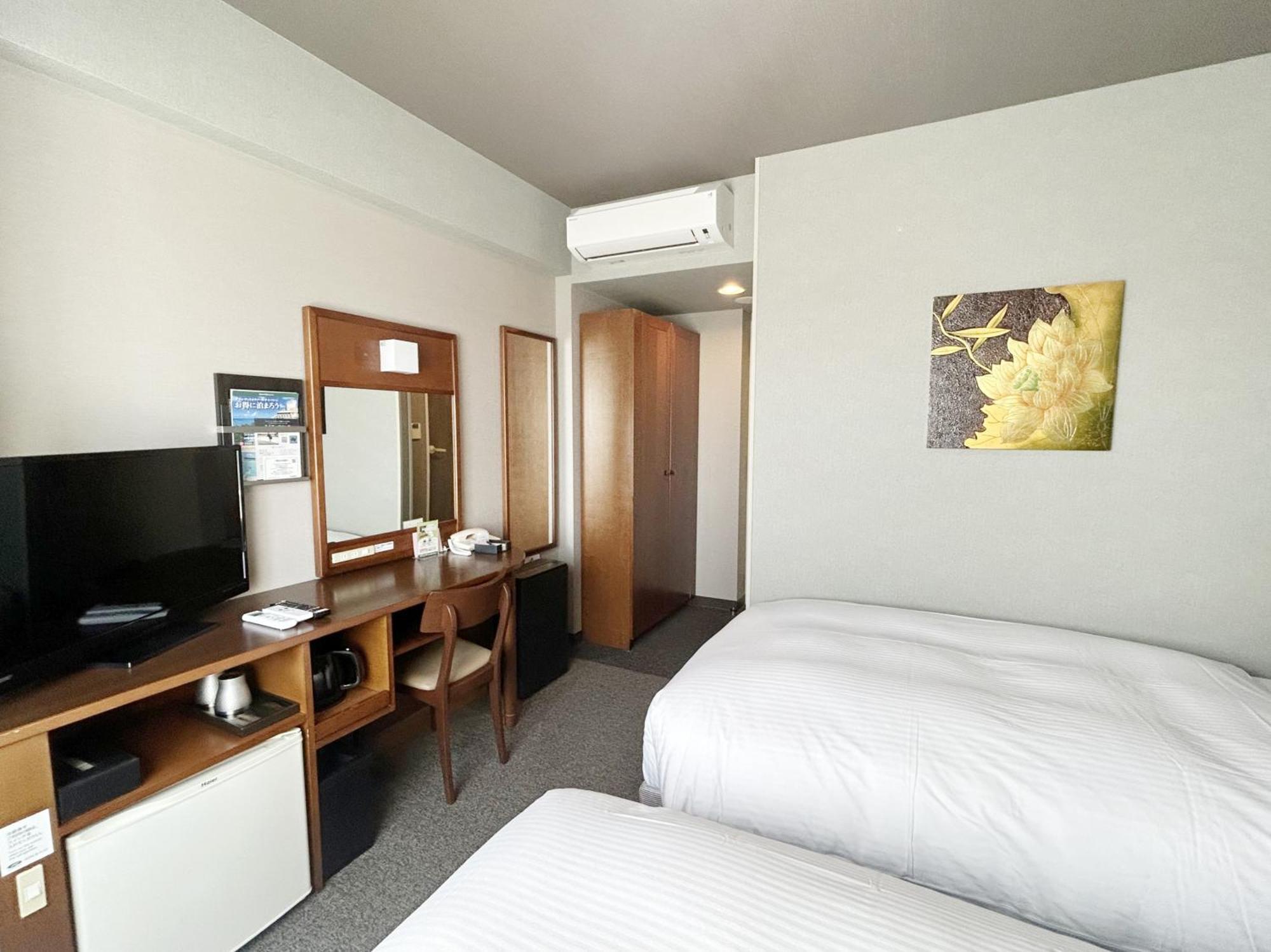 Hotel Route-Inn Iwata Inter Экстерьер фото